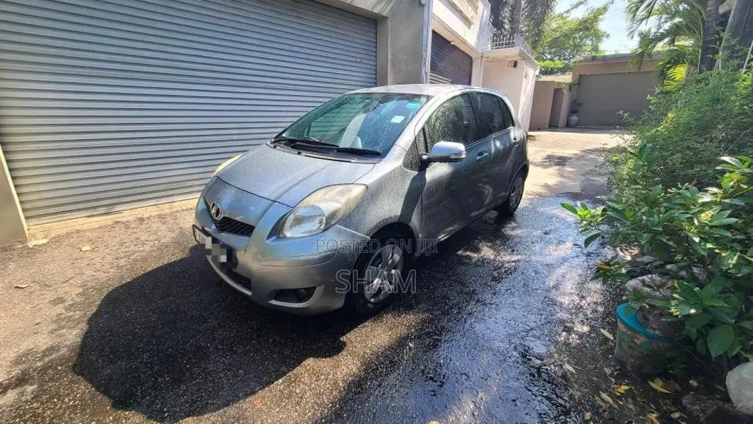 Toyota Vitz 2007 Car (Used)