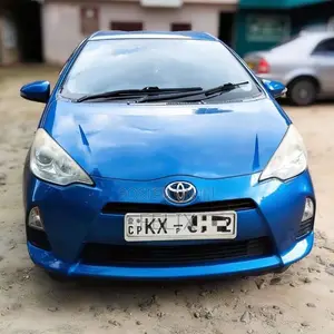 Toyota Aqua 2012 Car (Used)