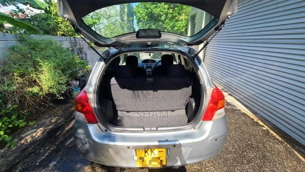 Toyota Vitz 2007 Car (Used)