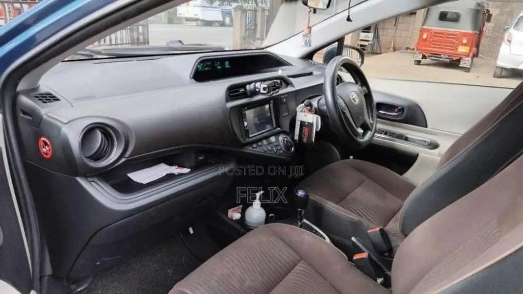 Toyota Aqua 2012 Car (Used)