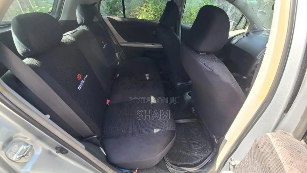 Toyota Vitz 2007 Car (Used)