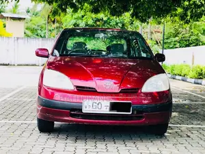 Toyota Prius 1998 Car (Used)