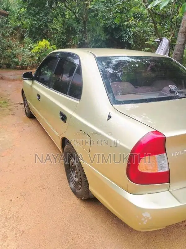 Hyundai Accent 2000 Car (Used)