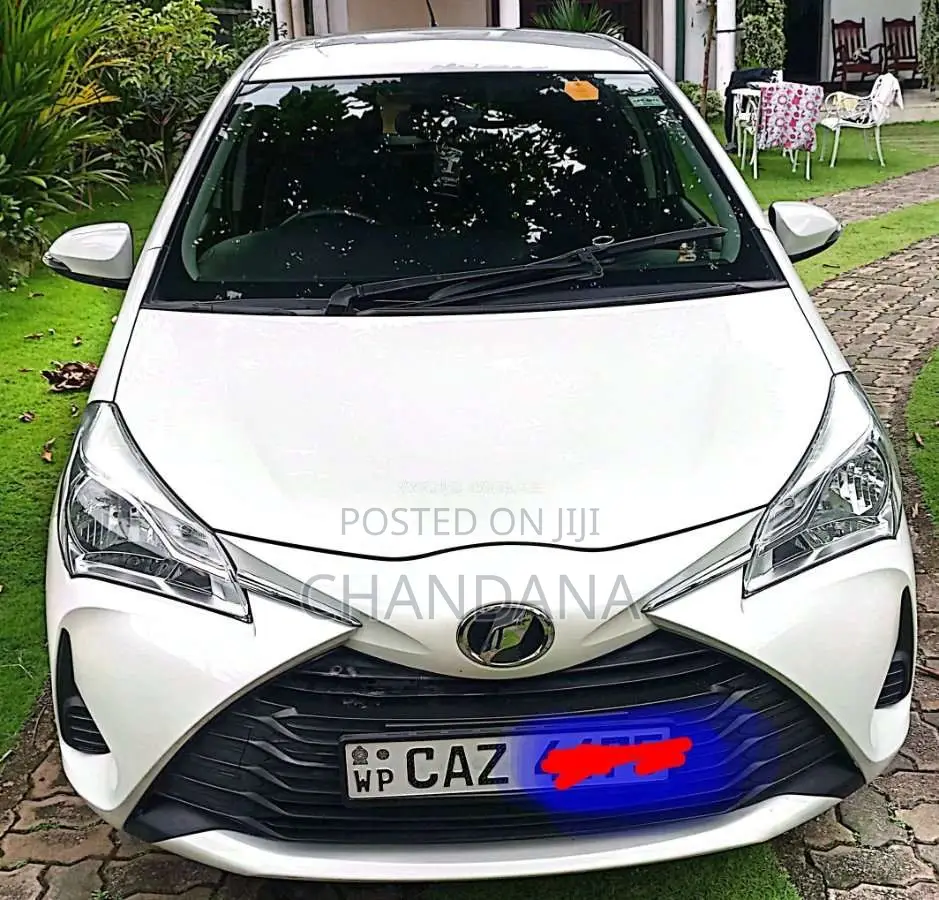 Toyota Vitz 2018 Car (Used)