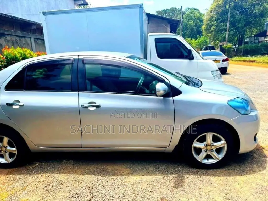 Toyota Belta 2009 Car (Used)