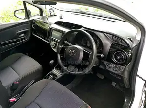 Toyota Vitz 2018 Car (Used)