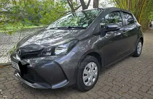 Toyota Vitz 2016 Car (Used)
