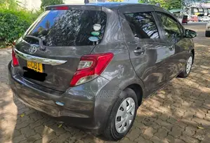 Toyota Vitz 2016 Car (Used)