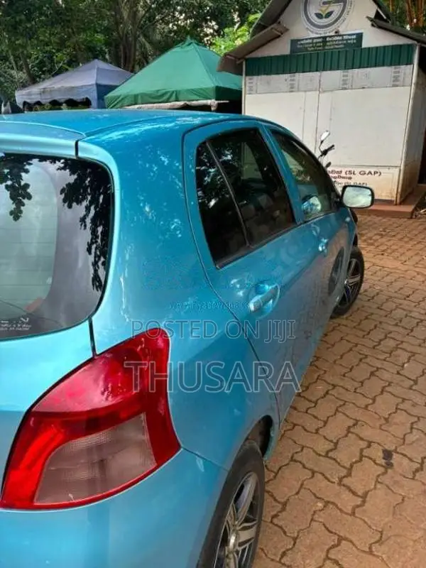 Toyota Vitz 2007 Car (Used)
