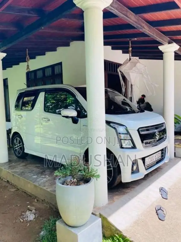 Suzuki Wagon R Stingray 2017 Car (Used)