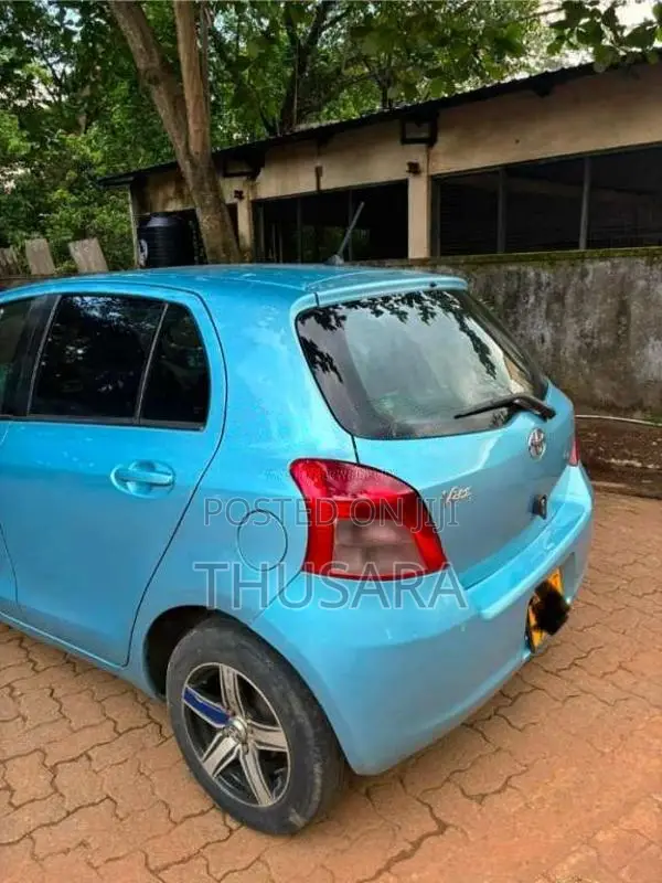 Toyota Vitz 2007 Car (Used)