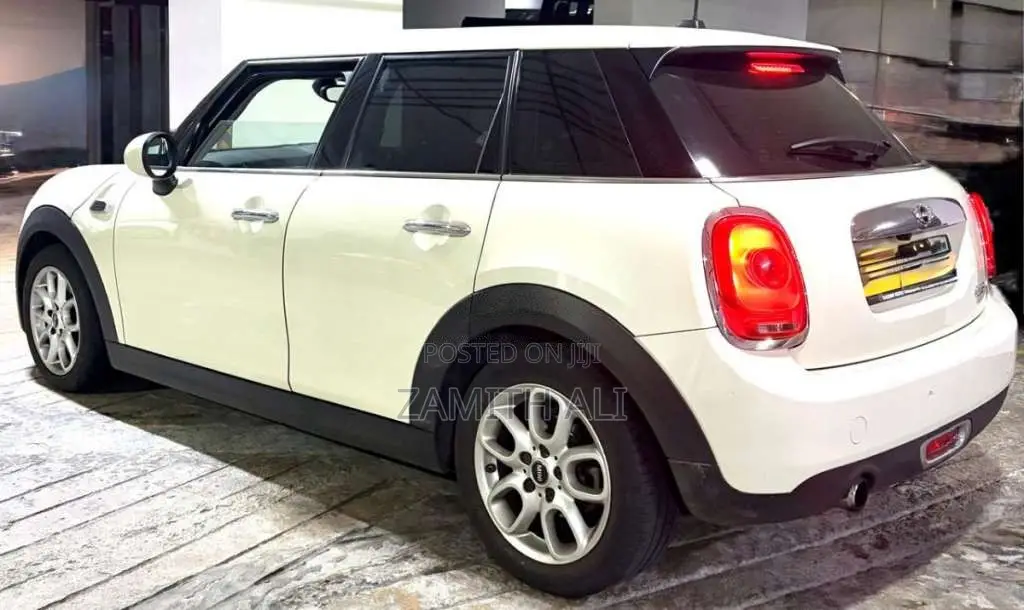 Mini Cooper 2017 Car (Used)