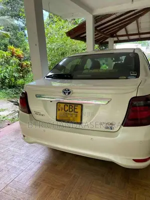 Toyota Axio 2018 Car (Used)