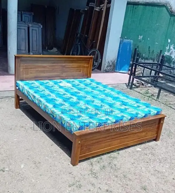 72×60 Teak Box Bed with Mattrees