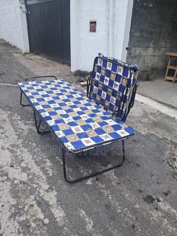 6×2.5 Ft Folding Bed with Mattrees