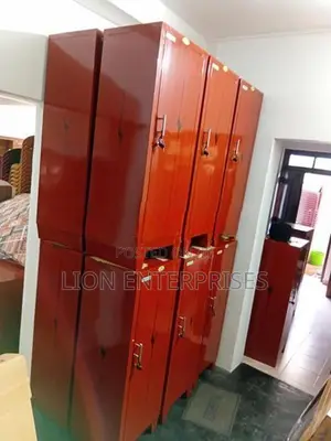4×1.5 Ft Steel Cupboards