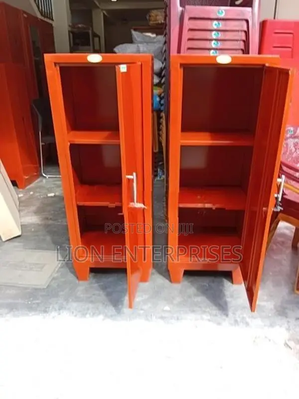 4×1.5 Ft Steel Half Cupboards