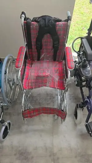 Pediatric Wheelchair / Kida Wheel Chair With Safety Belt
