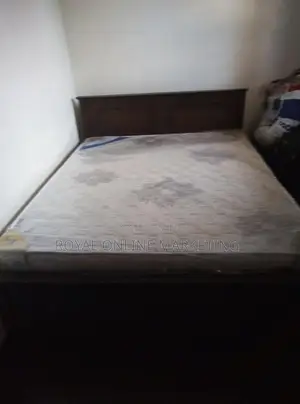 6 by 5 Queen Size Box Bed with Spring Mattress (E-14)