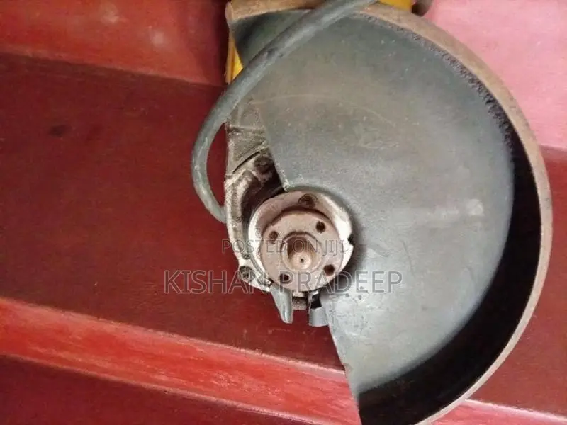 Dewalt Heavy-Duty Large Angle Grinder