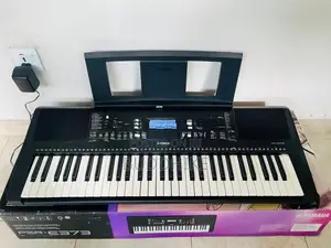 Yamaha PSR E 373 keyboard