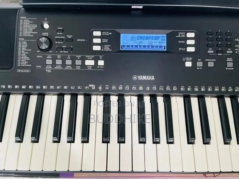 Yamaha PSR E 373 keyboard
