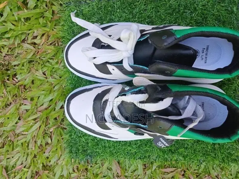Brand New High-Top Fashion Sneakers (Size 40)