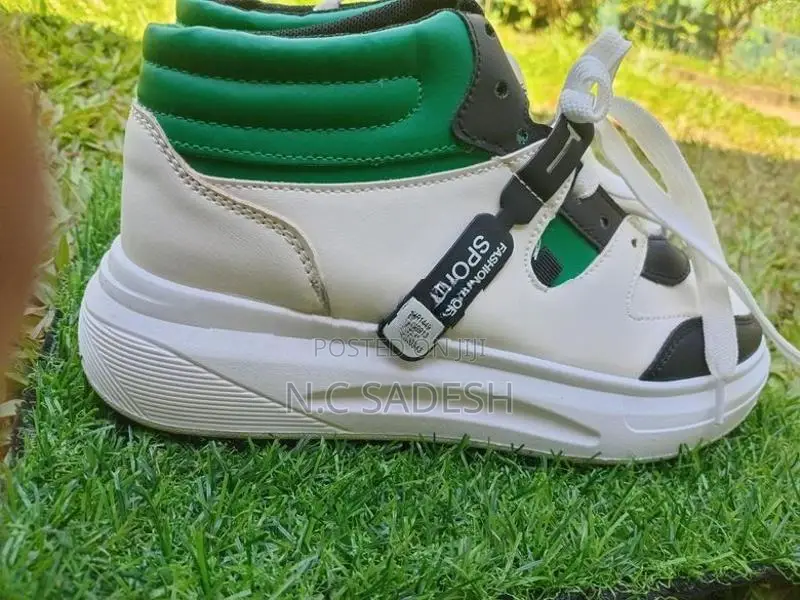 Brand New High-Top Fashion Sneakers (Size 40)