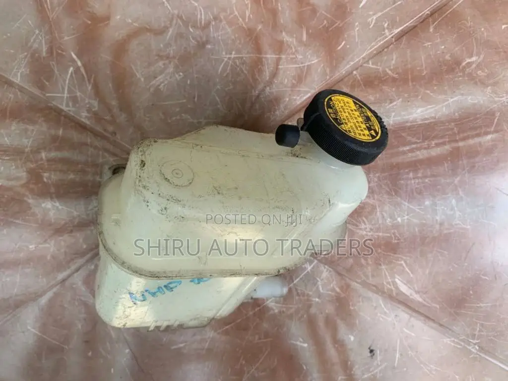 Toyota aqua coolant tank for Car