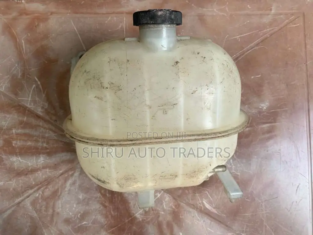 Toyota KDH coolant tank for Car