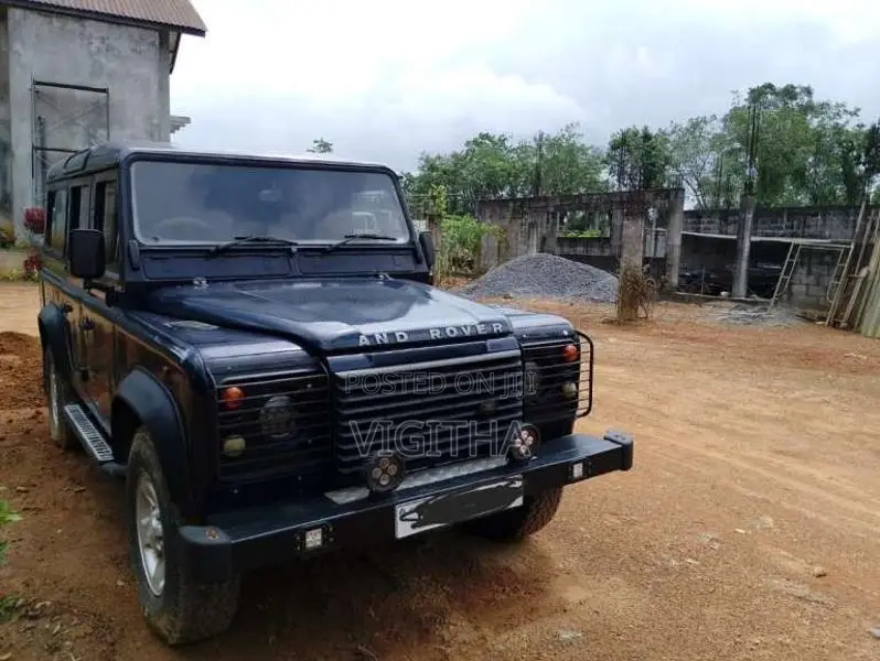 Land rover Defender 300 for SUV