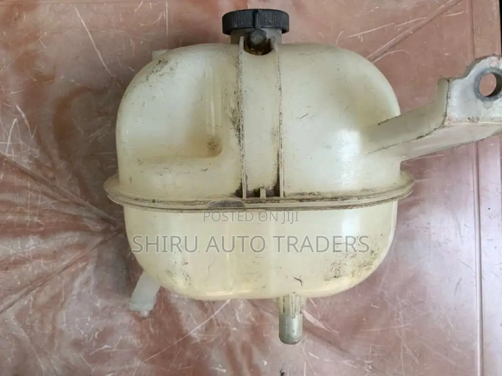Toyota KDH coolant tank for Car