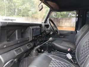 Land rover Defender 300 for SUV