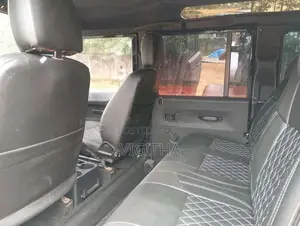 Land rover Defender 300 for SUV