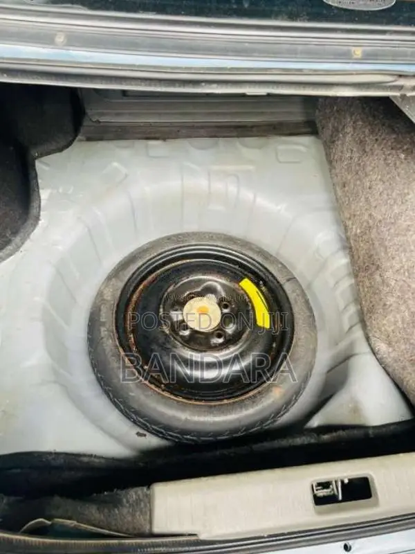 Nissan Bluebird 2000 Car (Used)