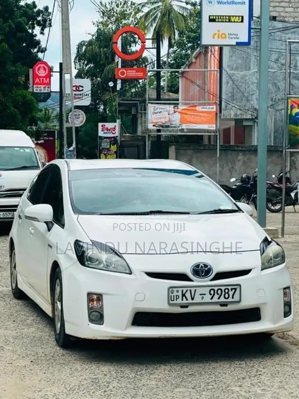 Toyota Prius 2012 Car (Used)