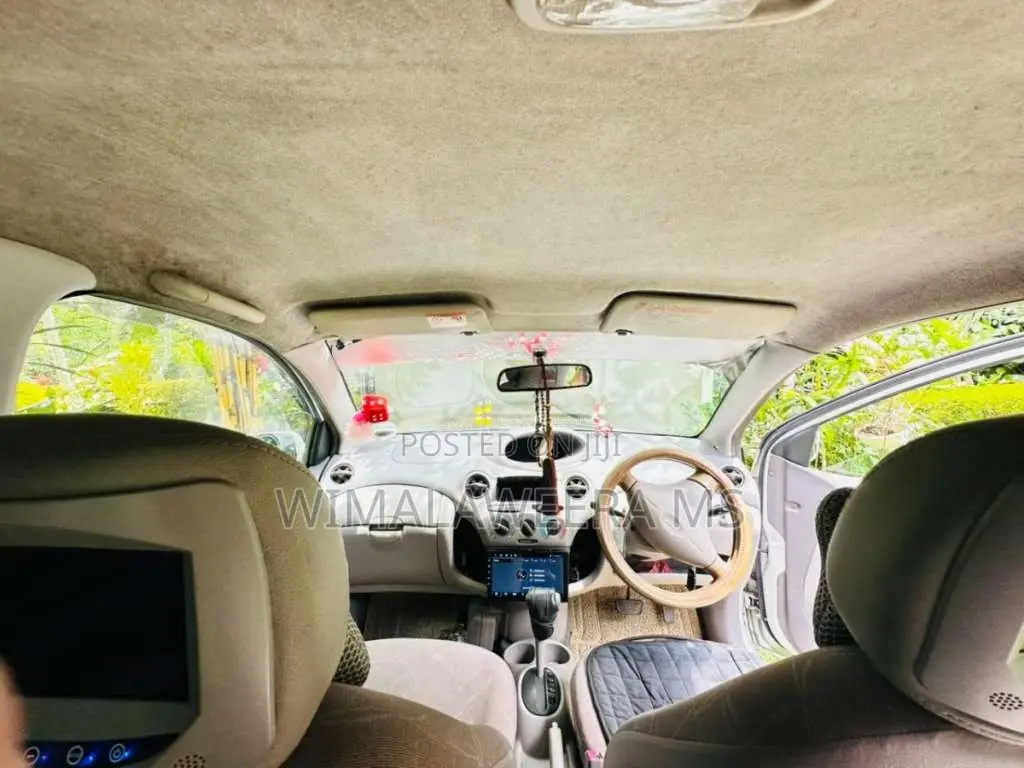 Toyota Platz 2001 Car (Used)