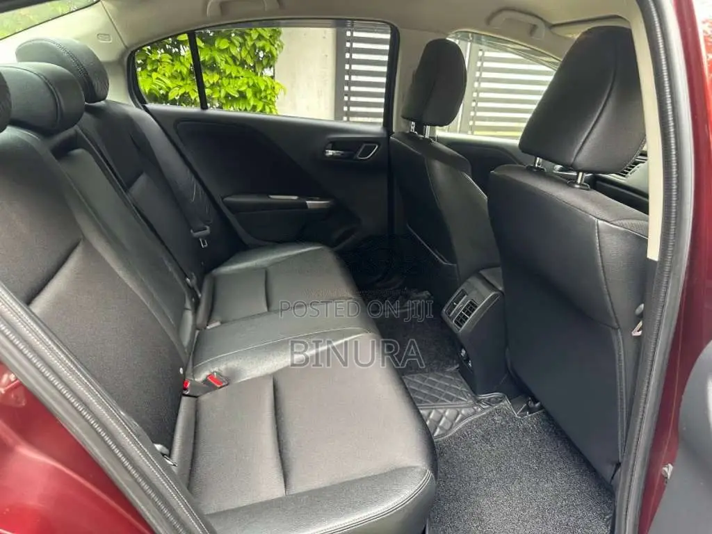 Honda Grace 2015 Car (Used)