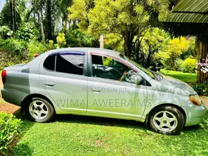 Toyota Platz 2001 Car (Used)