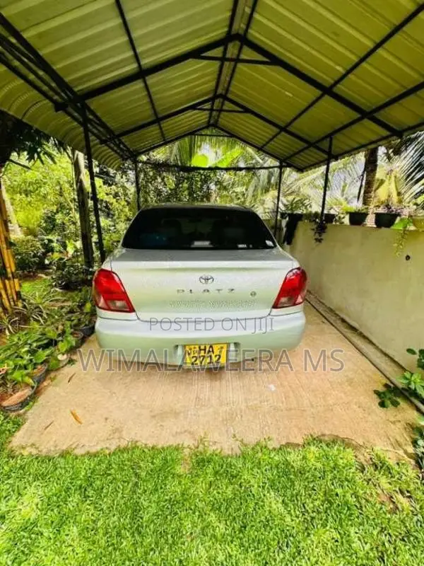 Toyota Platz 2001 Car (Used)