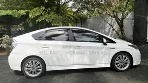 Toyota Prius 2014 Car (Used)