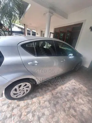 Toyota Aqua 2015 Car (Used)