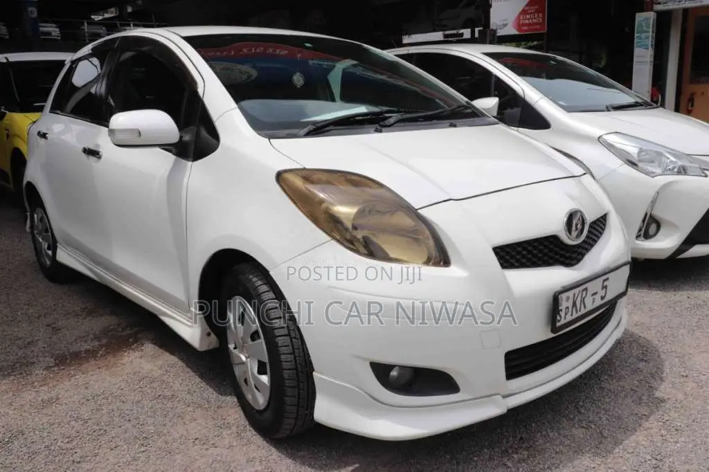 Toyota Vitz 2007 Car (Used)