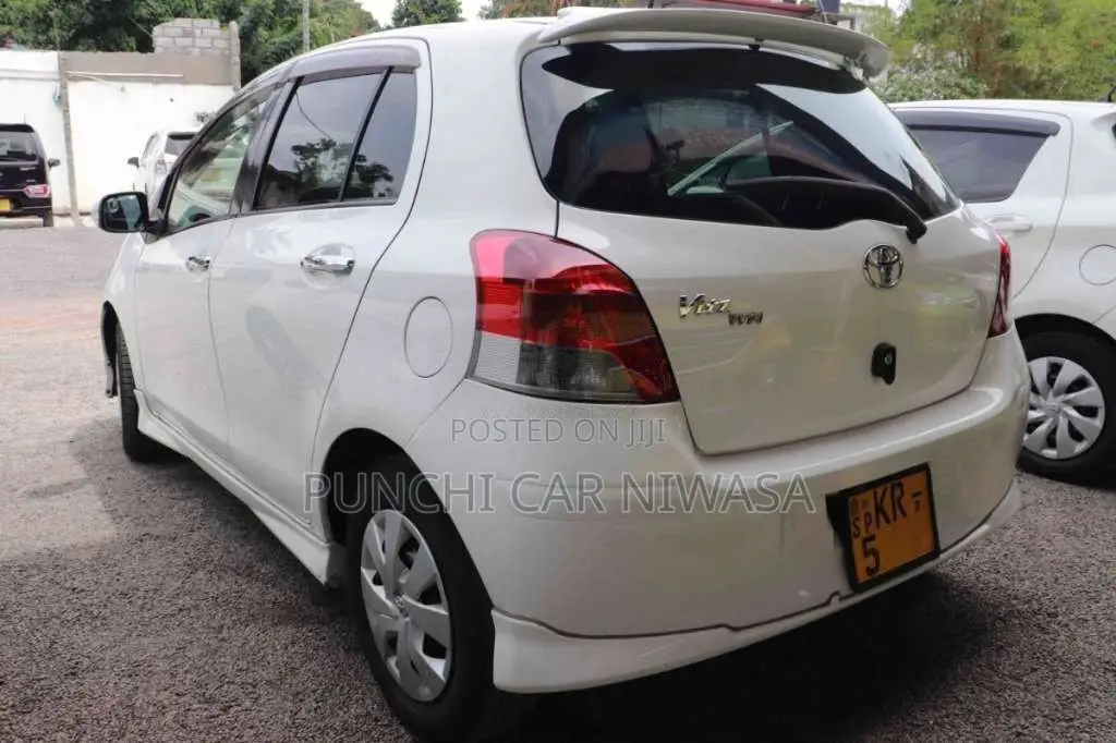 Toyota Vitz 2007 Car (Used)