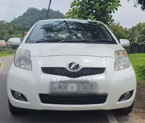Toyota Vitz 2010 Car (Used)