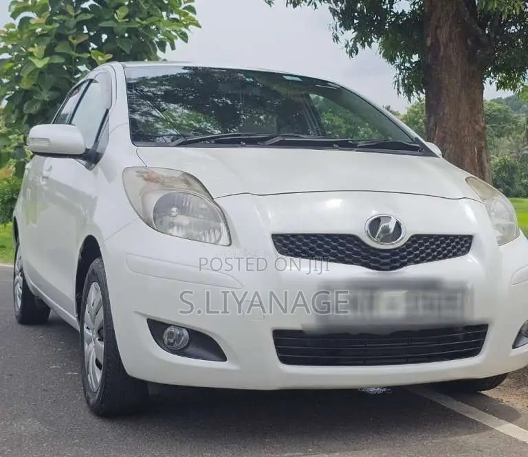 Toyota Vitz 2010 Car (Used)