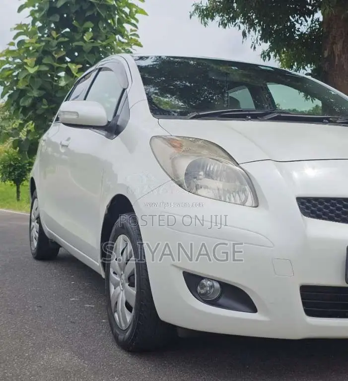 Toyota Vitz 2010 Car (Used)