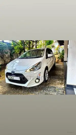 Toyota Aqua 2015 Car (Used)