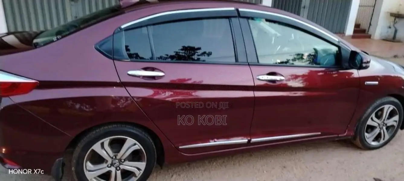 Honda Grace 2015 Car (Used)