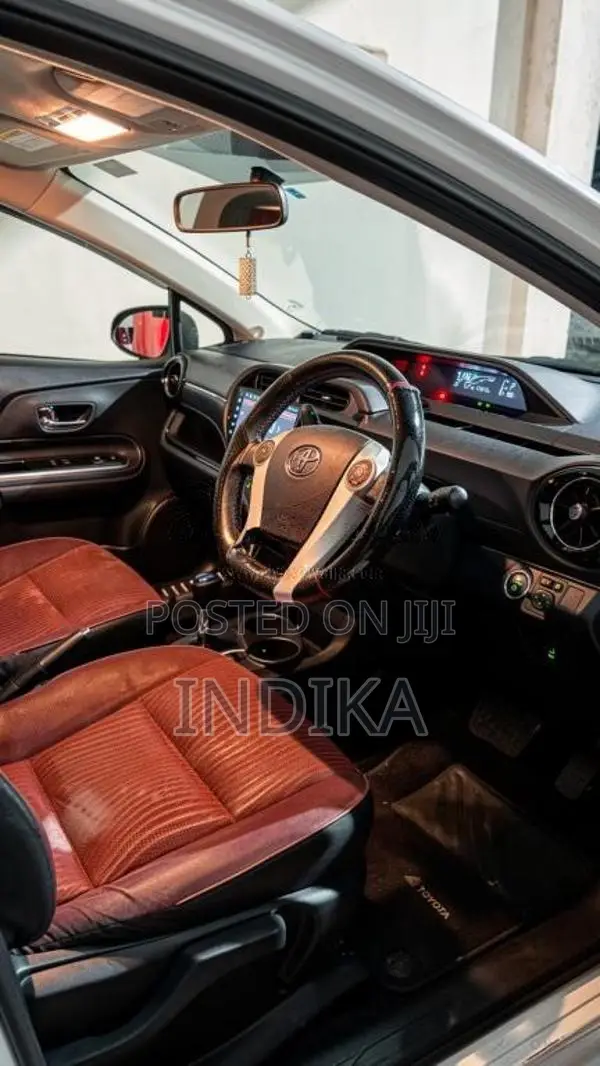 Toyota Aqua 2015 Car (Used)